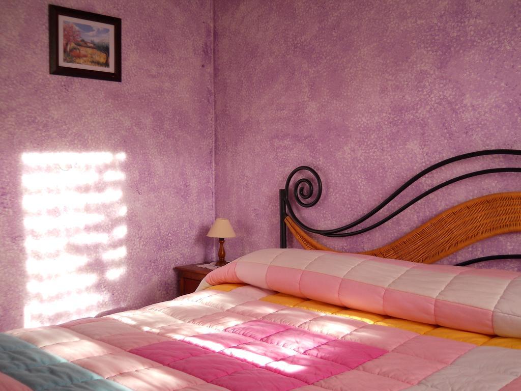 Lo Scoiattolo Villa Ventimiglia Oda fotoğraf